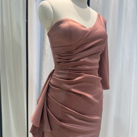 One-Shoulder Coral Pink Dress - Picture 3 of 5